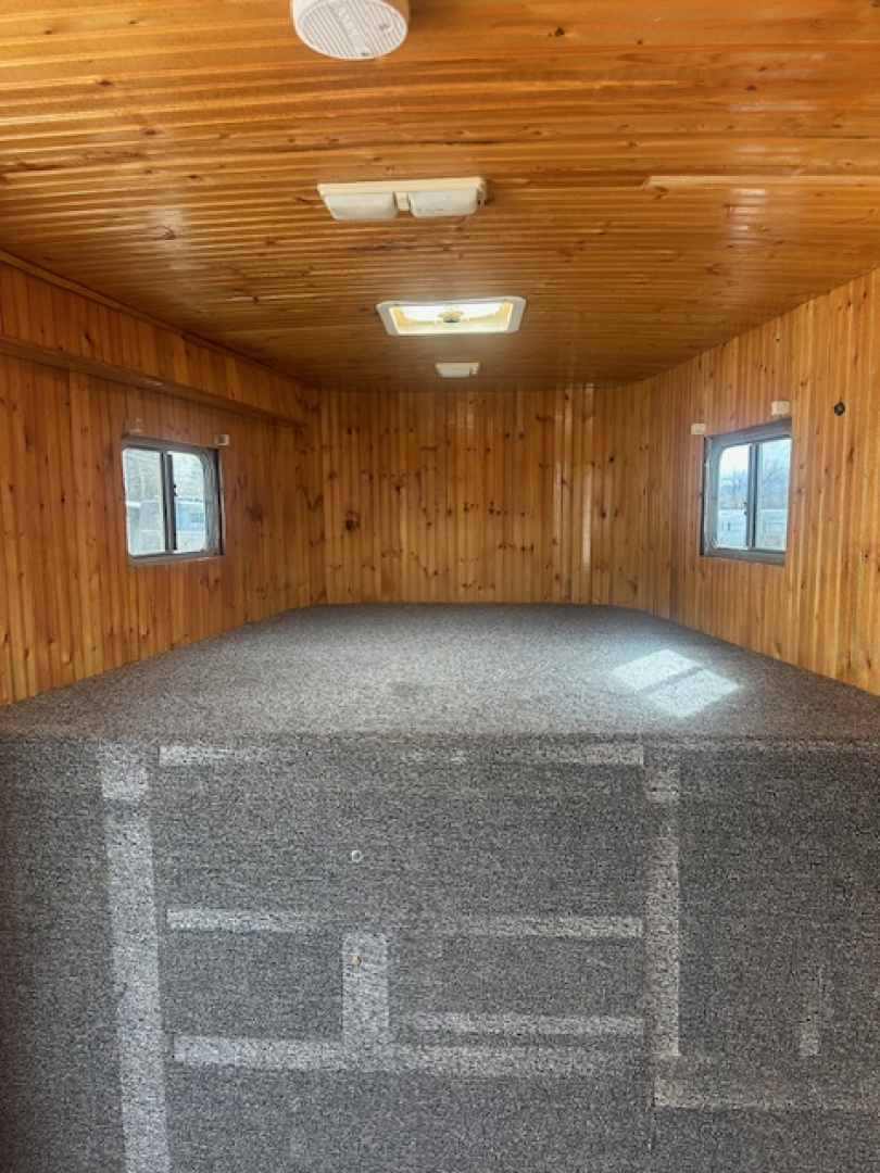 Used 1998 Featherlite 4 Horse Slant