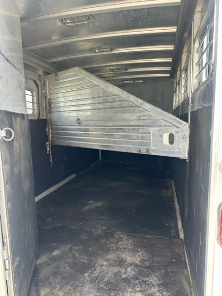 Used 1998 Featherlite 4 Horse Slant