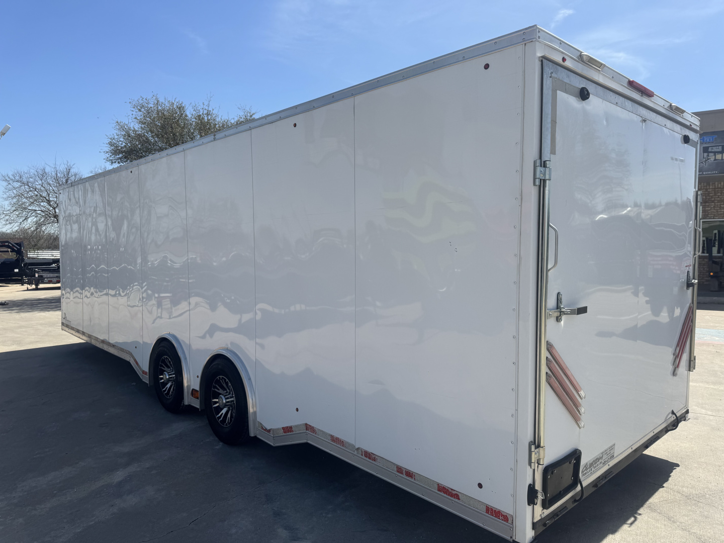 Used 2022 Look Trailers 8.5’x28’ Enclosed Race Trailer Cargo / Enclosed Trailer