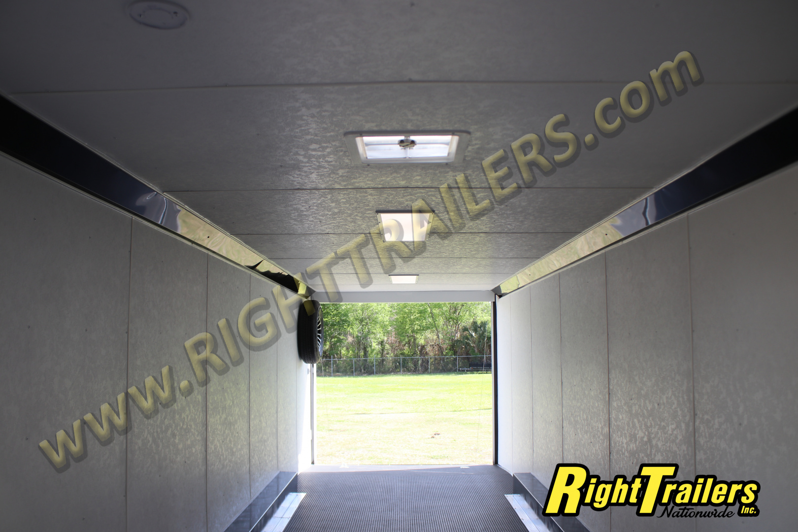 New 2026 8.5X32 Vintage Trailers RACE TRAILER