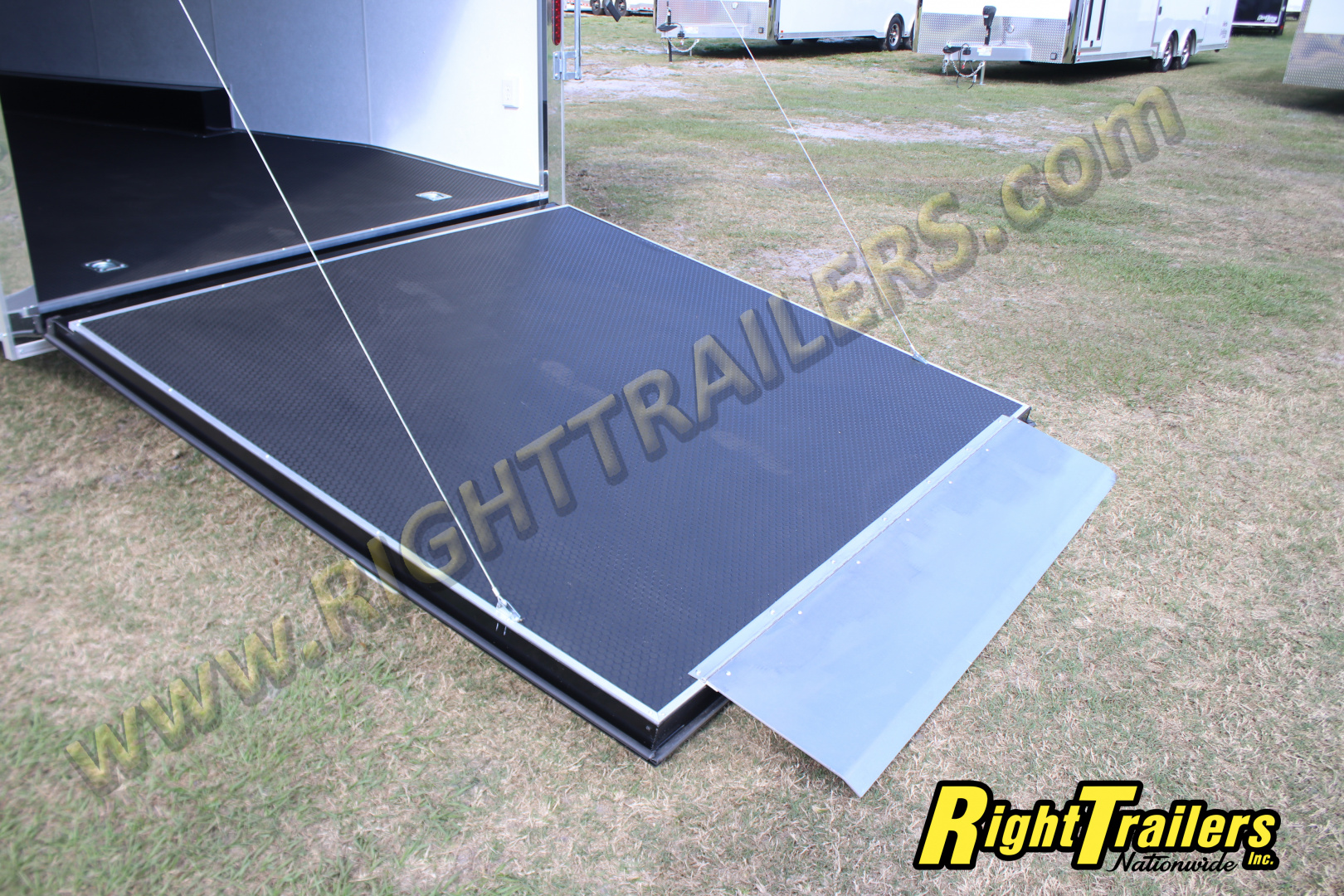New 2026 8.5X32 Vintage Trailers RACE TRAILER