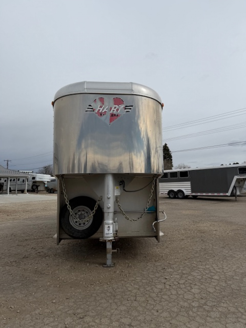 Consignment 2005 Hart 4Horse Slant