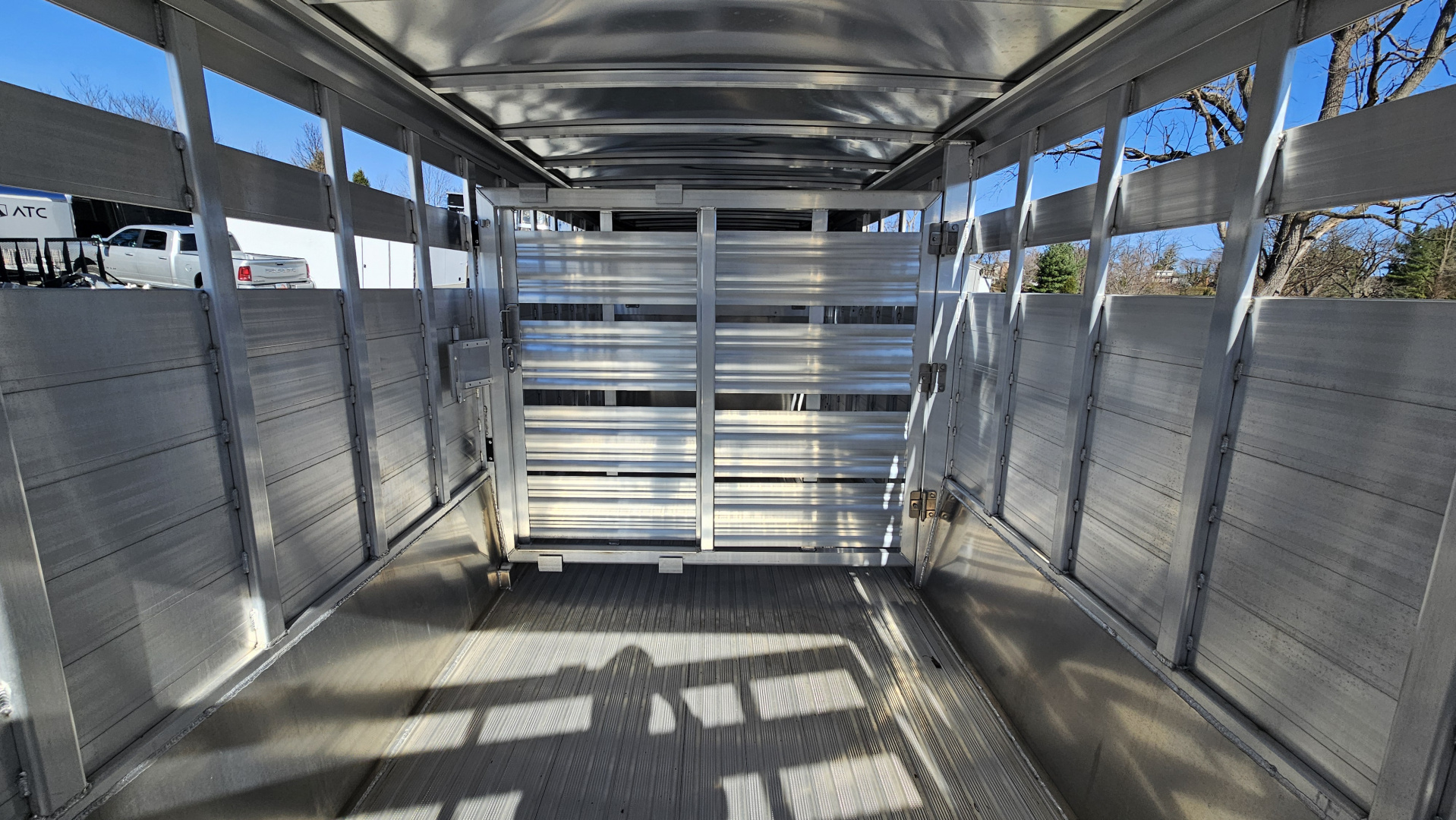 New 2026 Featherlite Trailers GOOSENECK 8127 7X20TA Stock / Stock Combo Trailer