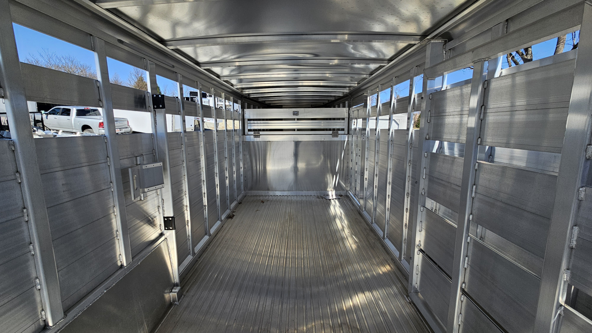 New 2026 Featherlite Trailers GOOSENECK 8127 7X20TA Stock / Stock Combo Trailer