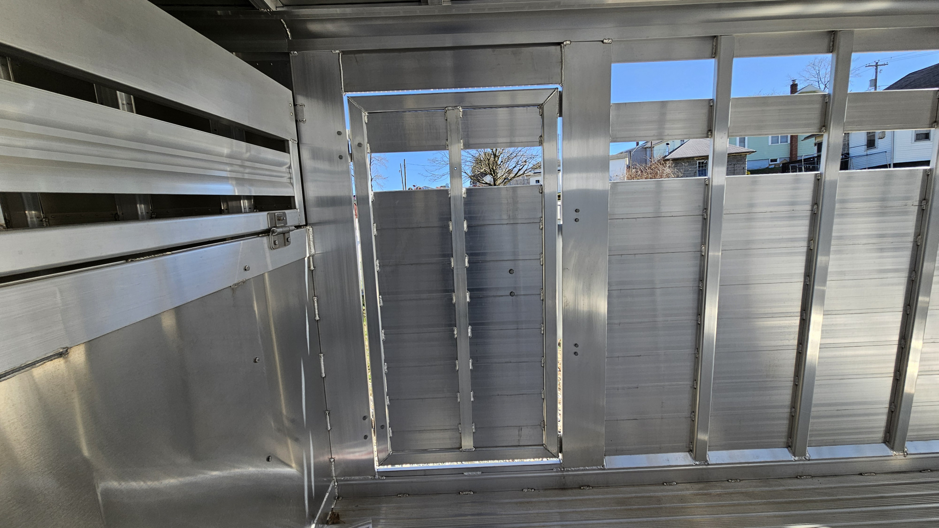 New 2026 Featherlite Trailers GOOSENECK 8127 7X20TA Stock / Stock Combo Trailer