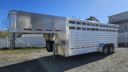 New 2026 Featherlite Trailers GOOSENECK 8127 7X20TA Stock / Stock Combo Trailer