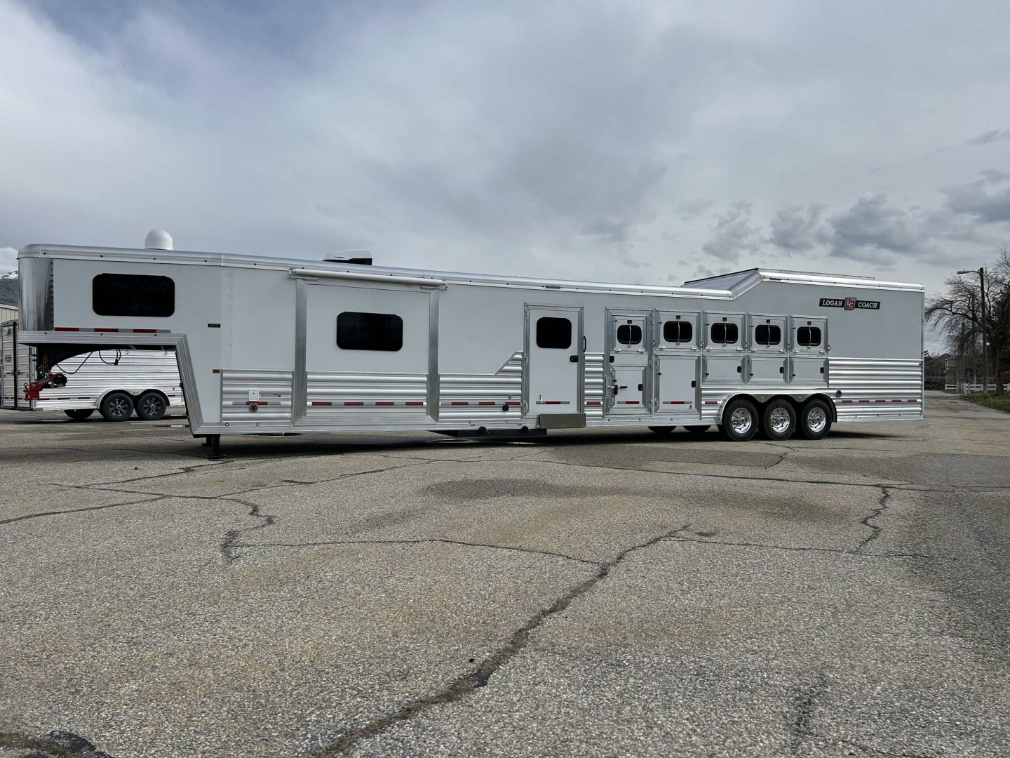 New **ON ORDER** 2026 Logan Coach Riot 5H GN — Premier Custom Living Quarters