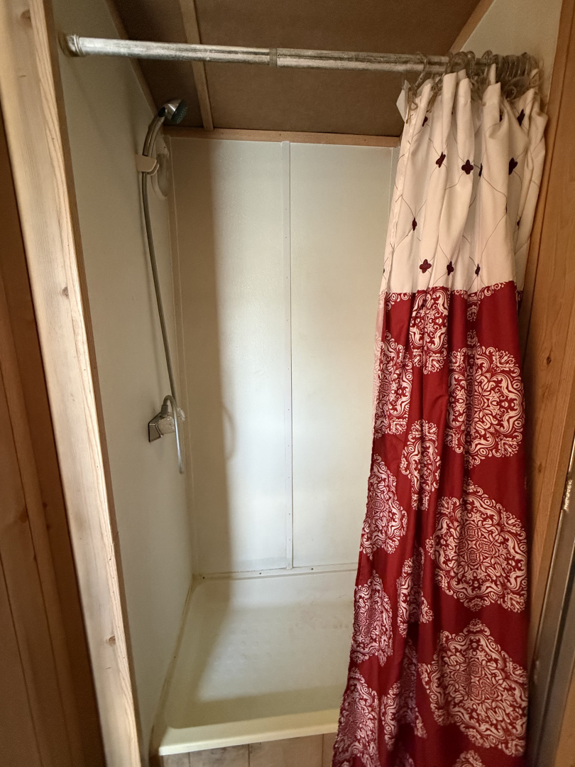 Used 1999 Elite Trailers 4 HORSE LQ Horse Trailer