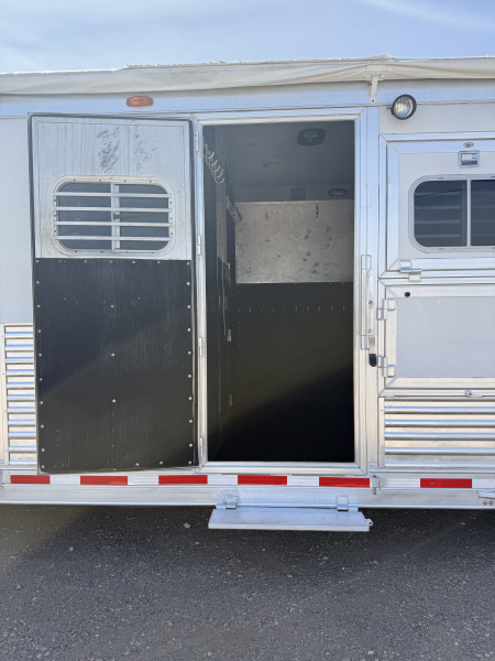 Used 1999 Elite Trailers 4 HORSE LQ Horse Trailer