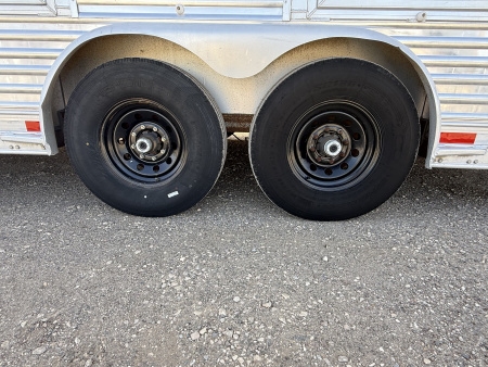 Used 1999 Elite Trailers 4 HORSE LQ Horse Trailer