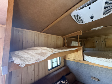 Used 1999 Elite Trailers 4 HORSE LQ Horse Trailer