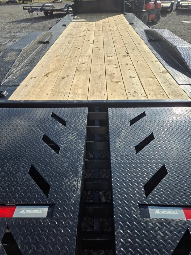 New 2026 Iron Bull 102X26 GOOSENECK Equipment Trailer 10K AXLES DRIVE OVER FENDERS & RAMPAGE RAMPS