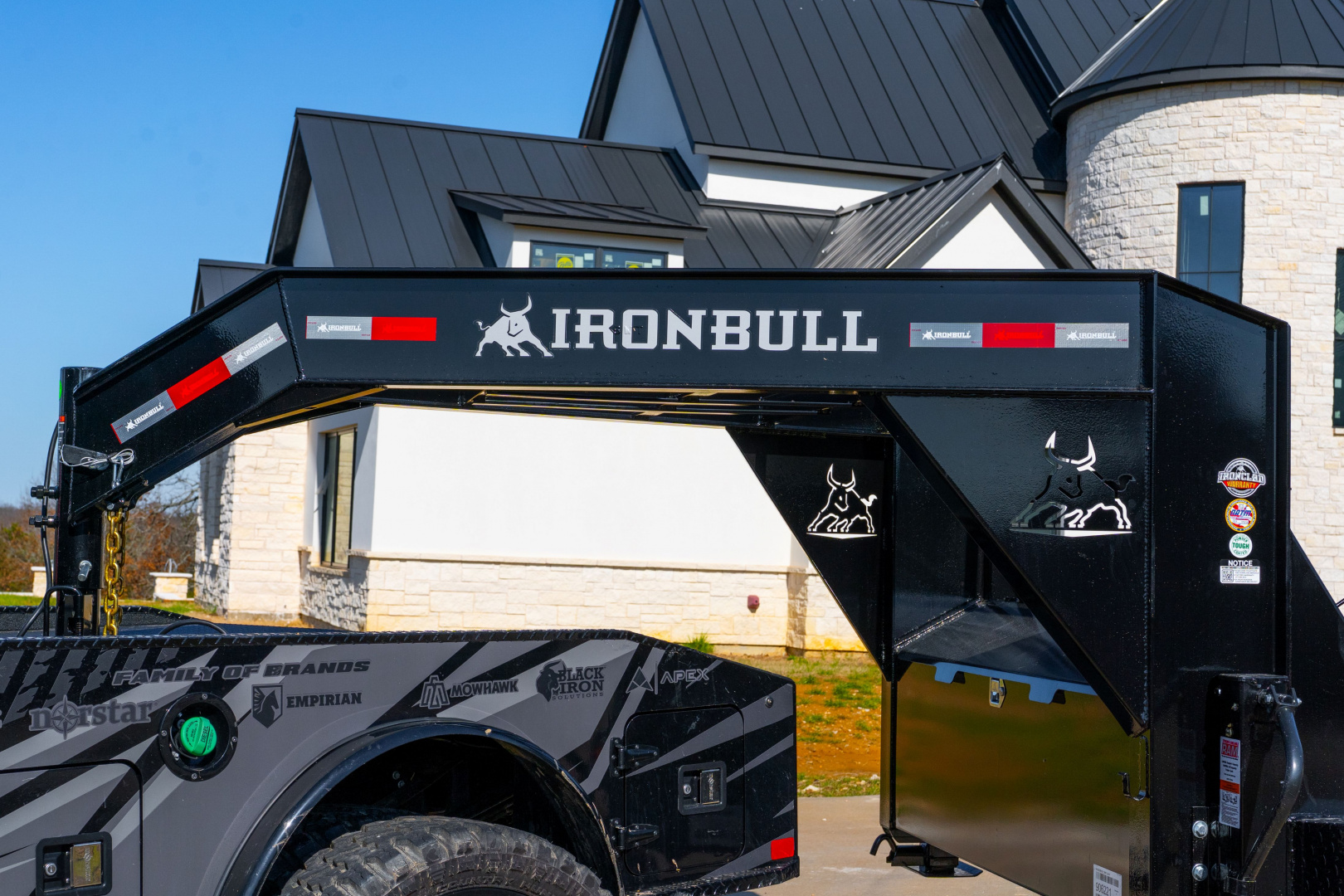 New 2026 Iron Bull 102X26 GOOSENECK Equipment Trailer 10K AXLES DRIVE OVER FENDERS & RAMPAGE RAMPS