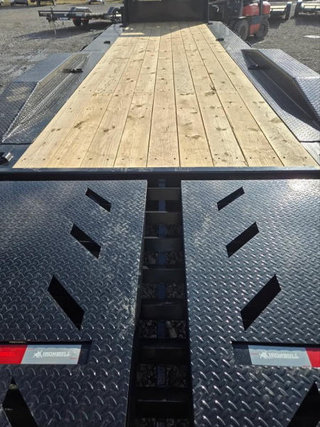 New 2026 Iron Bull 102X26 GOOSENECK Equipment Trailer 10K AXLES DRIVE OVER FENDERS & RAMPAGE RAMPS