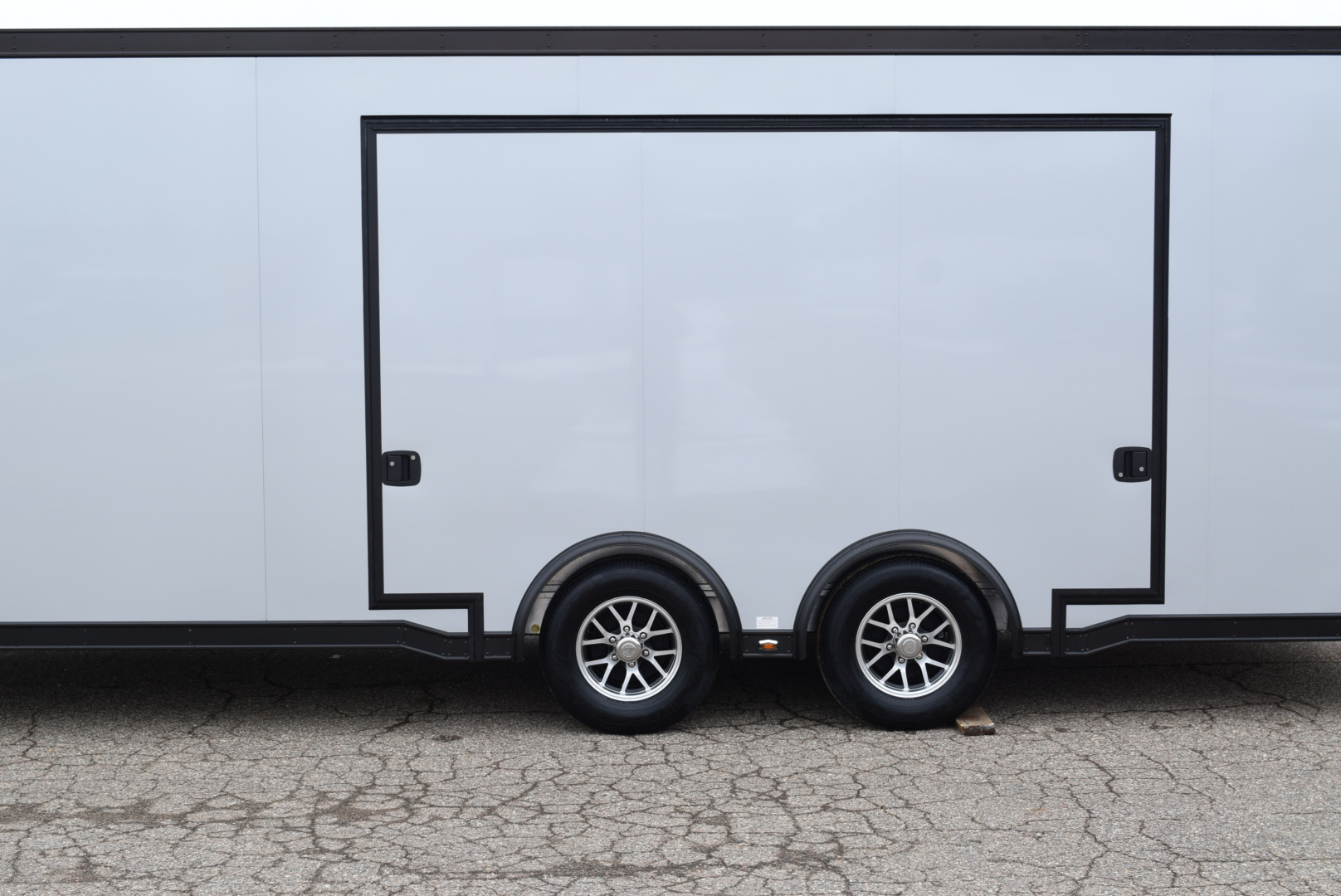 New INTECH 8.5x24 LITE SERIES ALL ALUMINUM RACE HAULER