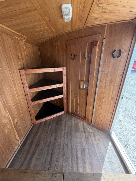 Used 2000 Cherokee 3 Horse Gooseneck Horse Trailer