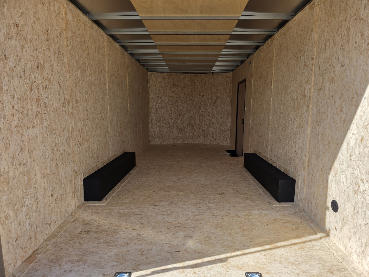 New 2026 Formula Trailers 8.5X20 10K GVWR 080 SCREWLESS EXTERIOR BLACKOUT 7' INSIDE ALUMINUM WHEELS UTV SXS CAR Cargo / Enclosed Trailer