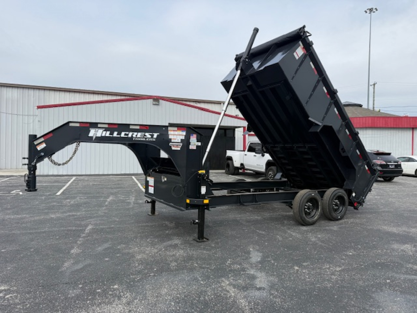 New Hillcrest Dump 7x14 GN 40" 17.6K W/ Upgraded HD Ramps