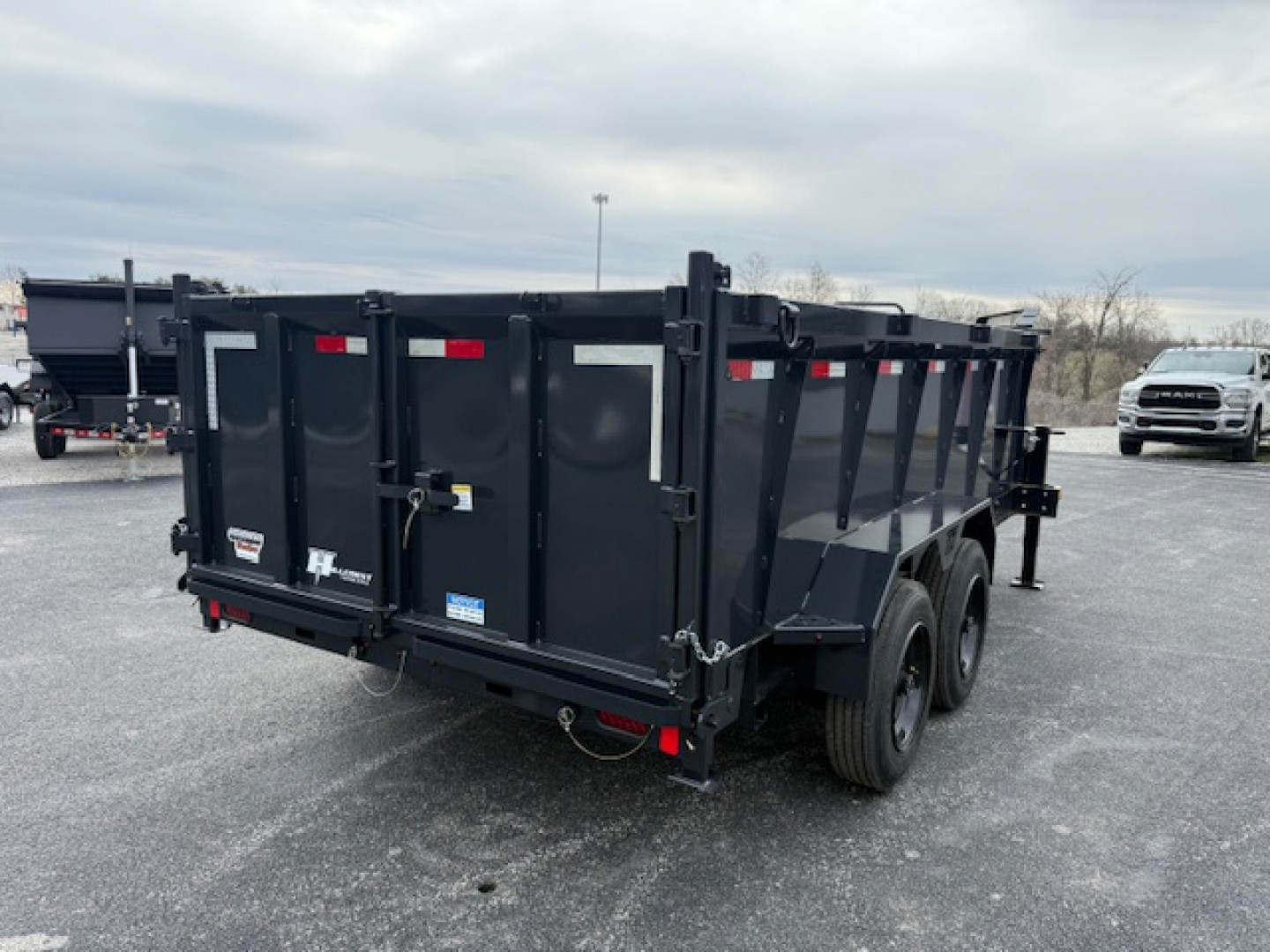 New Hillcrest Dump 7x14 GN 40" 17.6K W/ Upgraded HD Ramps