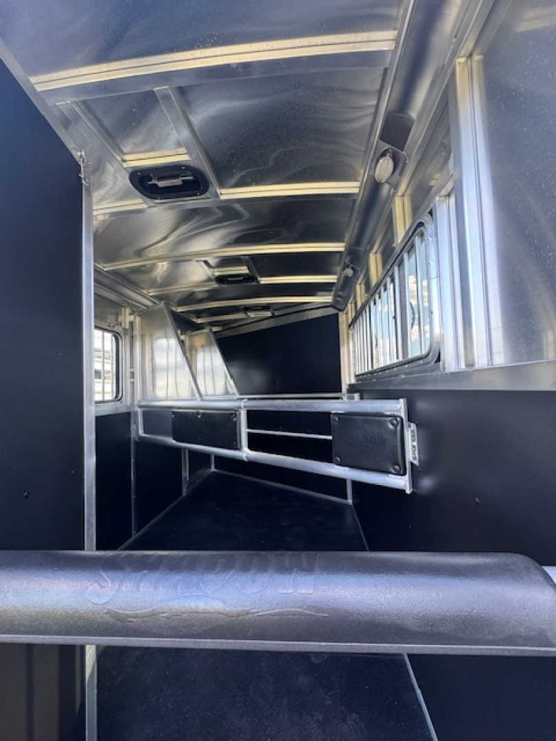 New 2026 Shadow 2026 Shadow Select 3H w/Escape Door Horse Trailer
