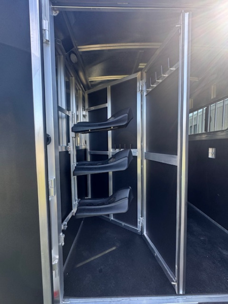 New 2026 Shadow 2026 Shadow Select 3H w/Escape Door Horse Trailer