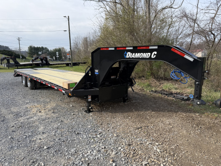 New 2026 Diamond C FMAX212 GOOSENECK TRAILER 25+5 MAX RAMPS ALUMINUM OUTER RIMS