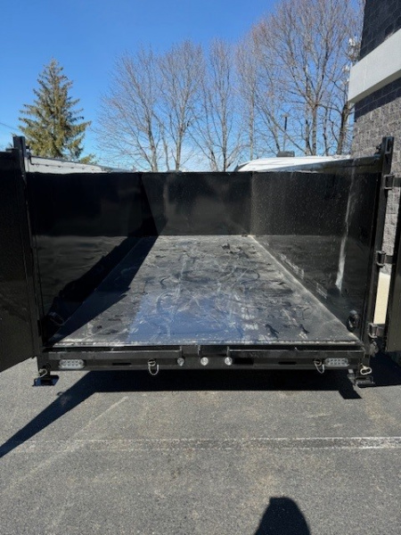 New 2026 MAXX-D DJX8316 Dump Trailer