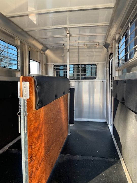 Used 2019 Kingston Trailers 2h Endurance Horse Trailer