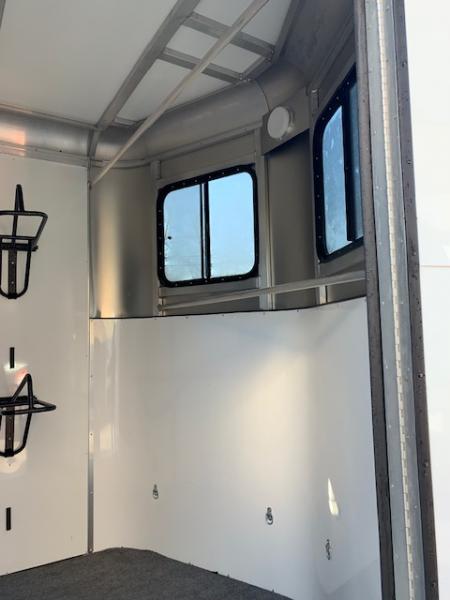 Used 2019 Kingston Trailers 2h Endurance Horse Trailer