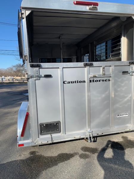 Used 2019 Kingston Trailers 2h Endurance Horse Trailer