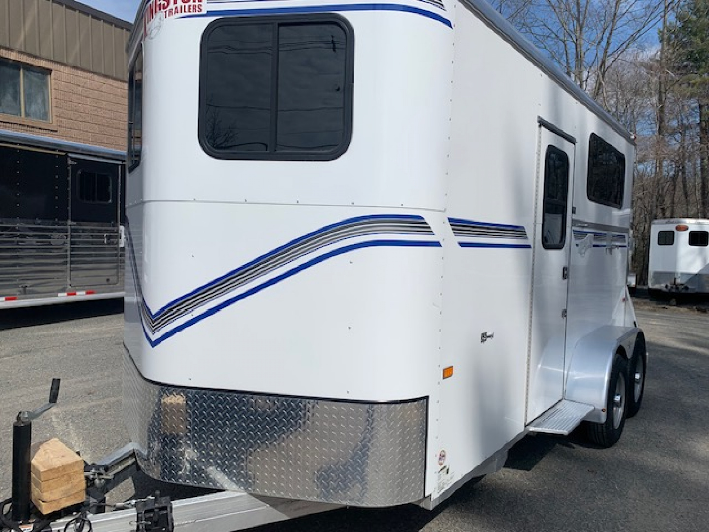 Used 2022 Kingston Trailers 2h d/room Horse Trailer Classic Elite