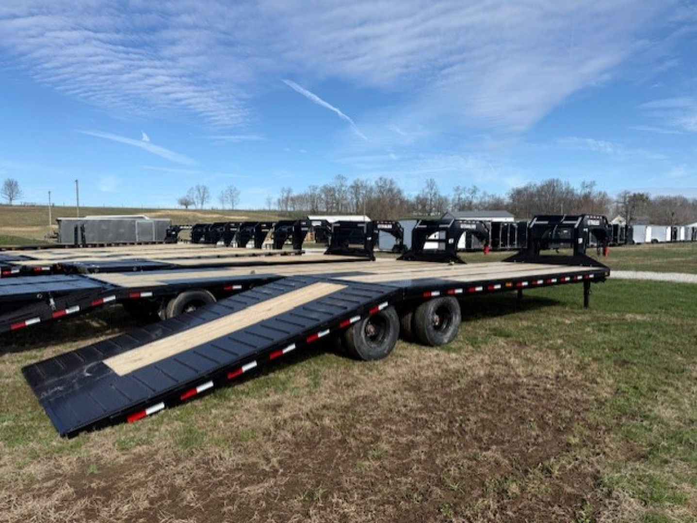New 2026 PJ Trailers 102"X32' LY1 HYDRAULIC DOVETAIL w/12K AXLES Deckover Trailer