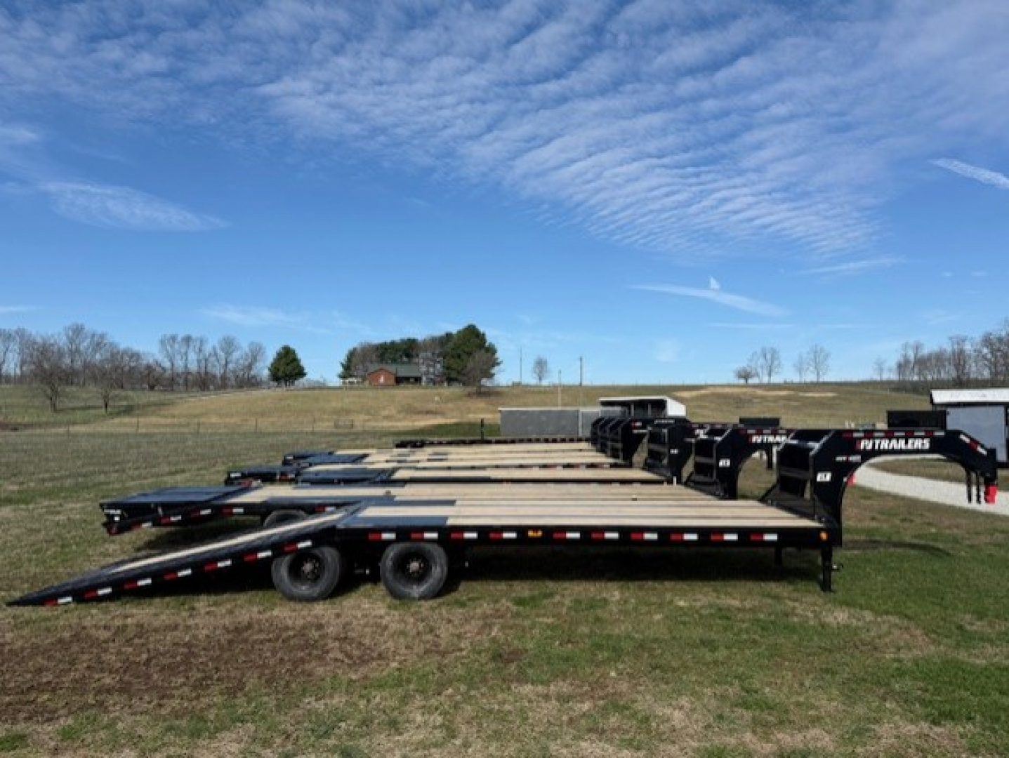 New 2026 PJ Trailers 102"X32' LY1 HYDRAULIC DOVETAIL w/12K AXLES Deckover Trailer