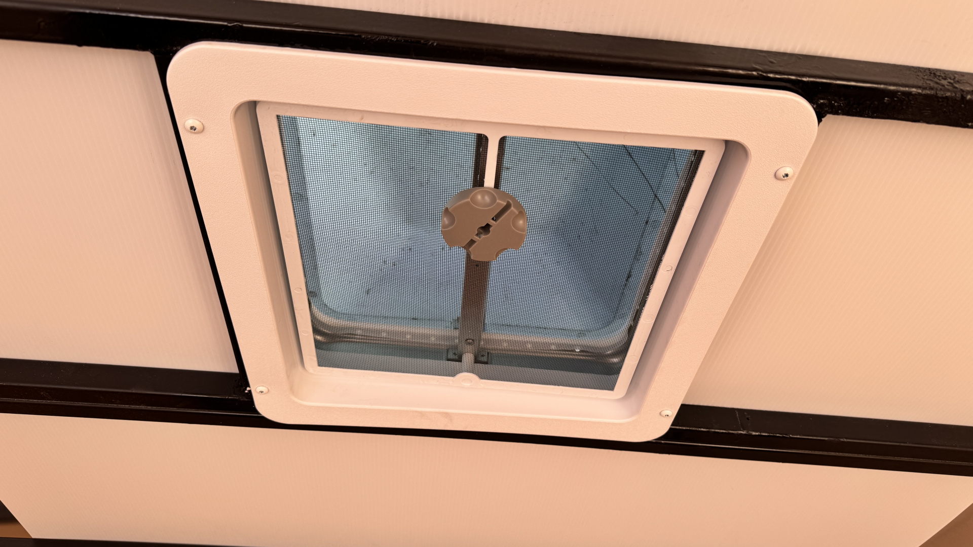New American Hauler 8.5x16 - Contractor Package!