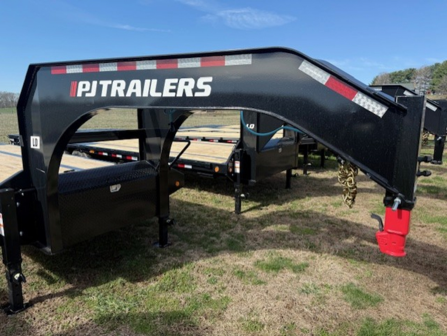 New 2026 PJ Trailers 102" x 32' LD GOOSENECK w/ MONSTER RAMPS Deckover Trailer