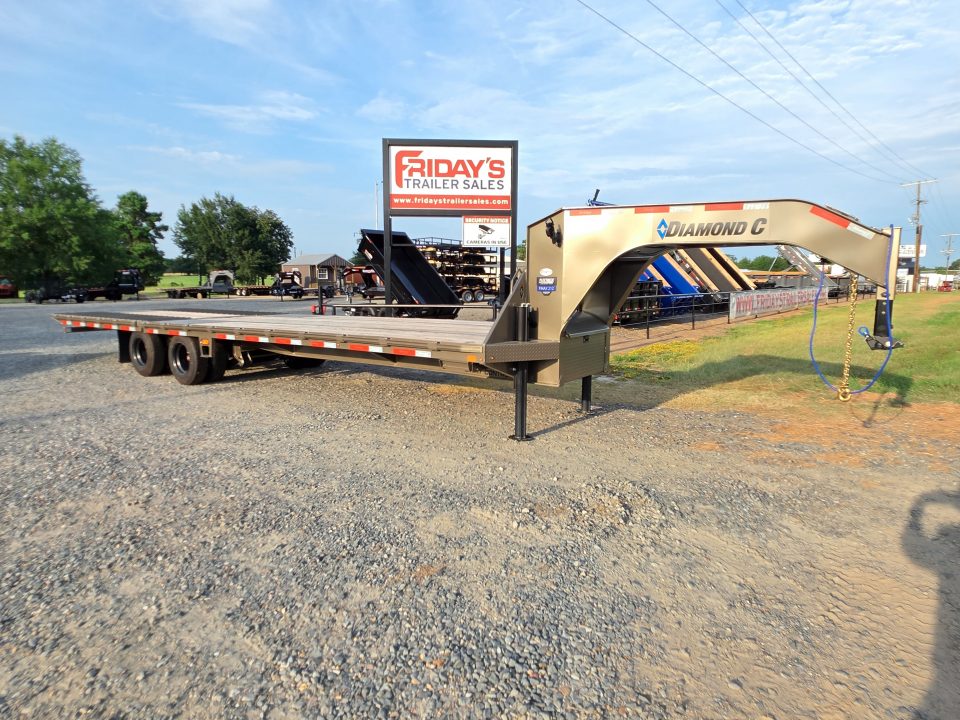 New 2026 Diamond C Trailers FMAX212 32' x 102" Pacesetter Edition Equipment Trailer