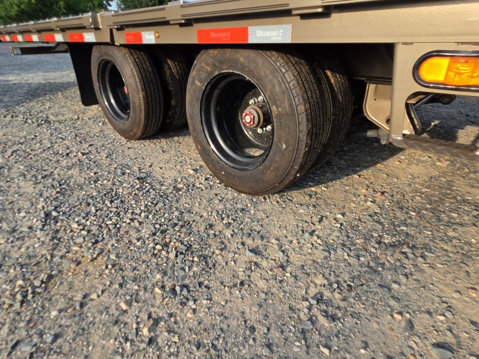 New 2026 Diamond C Trailers FMAX212 32' x 102" Pacesetter Edition Equipment Trailer
