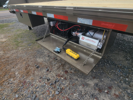 New 2026 Diamond C Trailers FMAX212 32' x 102" Pacesetter Edition Equipment Trailer