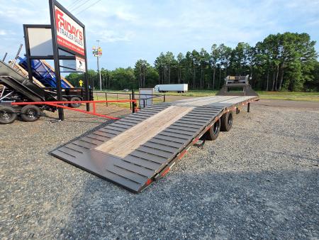 New 2026 Diamond C Trailers FMAX212 32' x 102" Pacesetter Edition Equipment Trailer