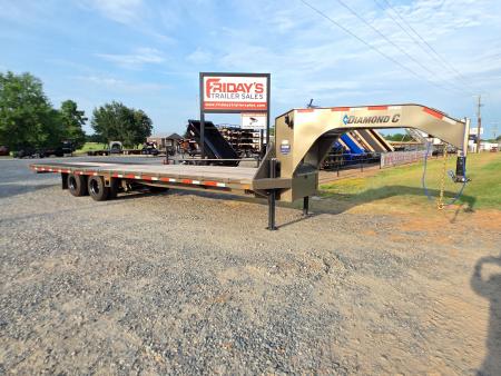 New 2026 Diamond C Trailers FMAX212 32' x 102" Pacesetter Edition Equipment Trailer