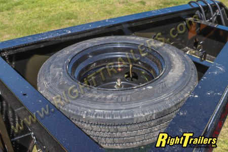 New 2026 8.5X30 MAXX-D GOOSENECK EQUIPMENT TRAILER