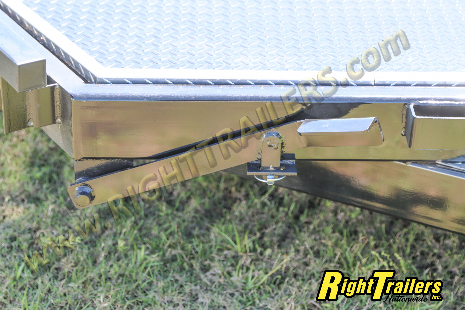 New 2026 7X20 102 Ironworks TILT Car Hauler