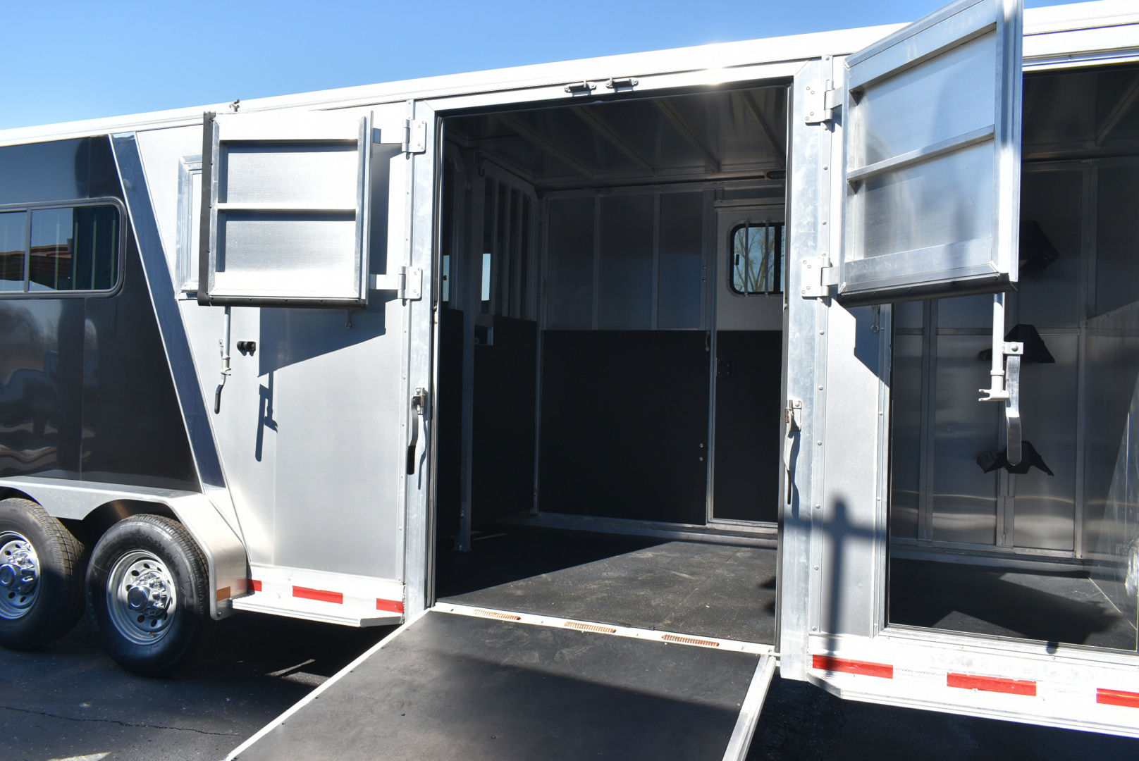Used 2025 Frontier Trailers Fast Track 2+1 Horse Trailer