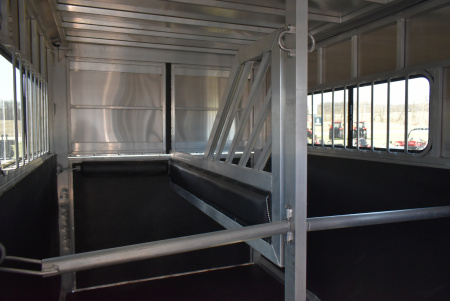 Used 2025 Frontier Trailers Fast Track 2+1 Horse Trailer