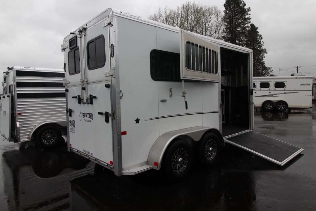 New 2026 Frontier Fast Track 2 Horse WB Straight Load Trailer