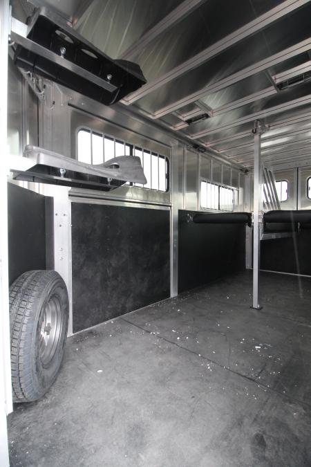 New 2026 Frontier Fast Track 2 Horse WB Straight Load Trailer