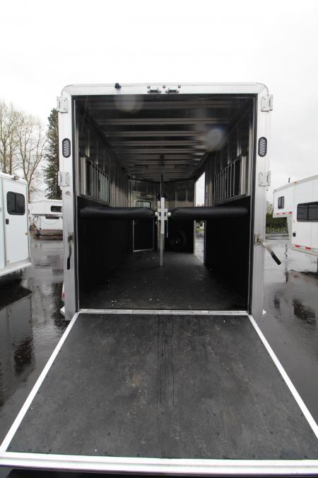 New 2026 Frontier Fast Track 2 Horse WB Straight Load Trailer