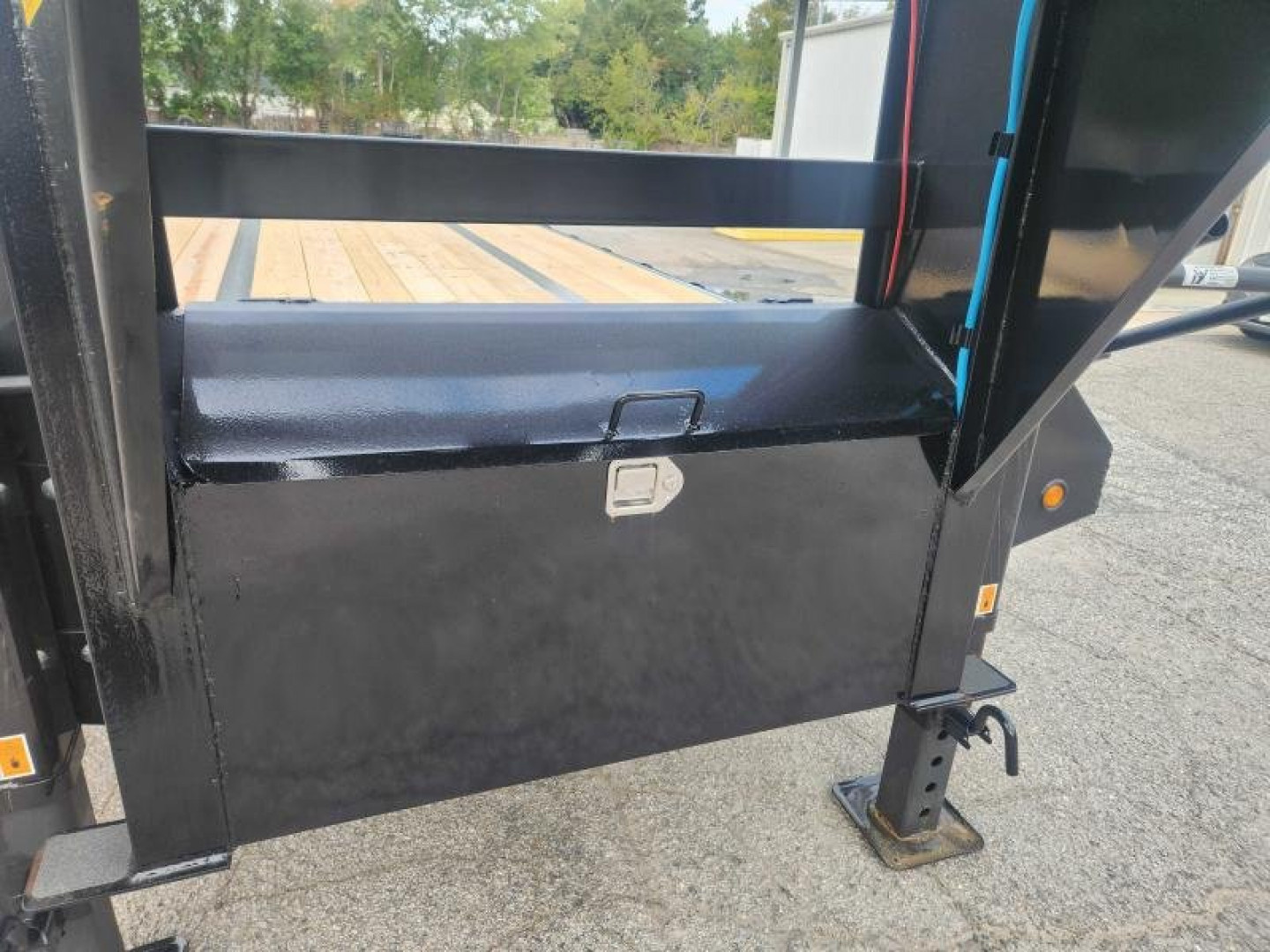New 2026 Big Tex Trailers 25+5 22GN Gooseneck w/Mega Ramps Flatbed Trailer