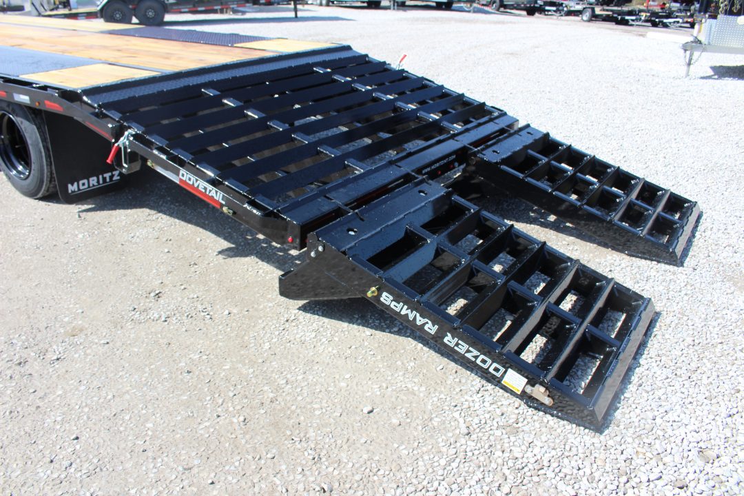 New 2026 Moritz FDPH DT 25' + 5' - Pintle Ring Deckover Equipment Trailer - 25900# GVW