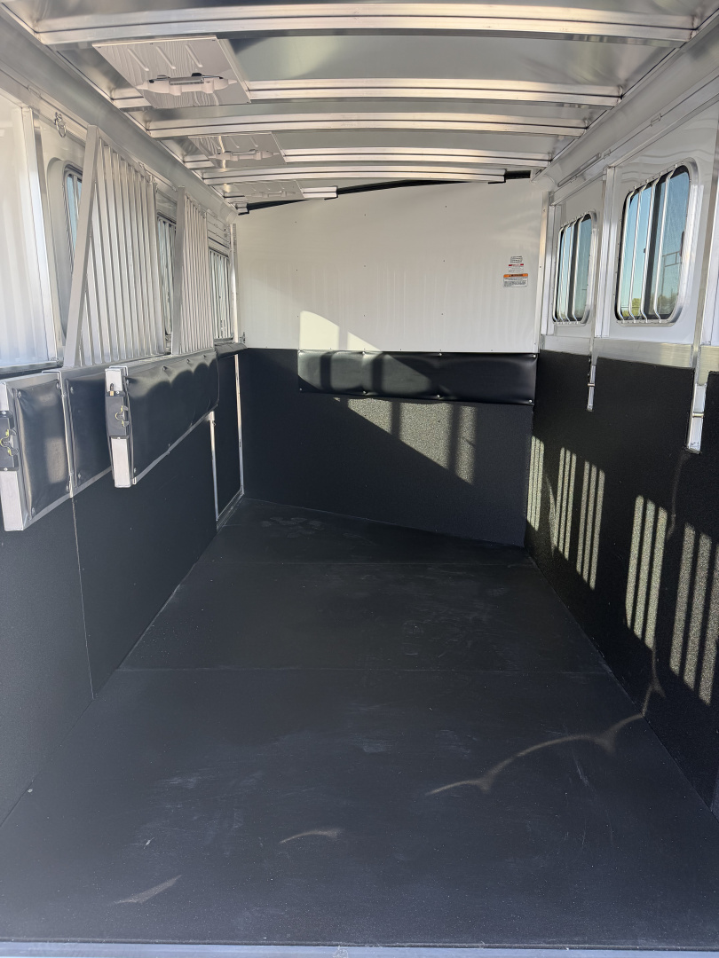 New 2026 Sundowner 3 Horse Bumper Pull Horse Trailer